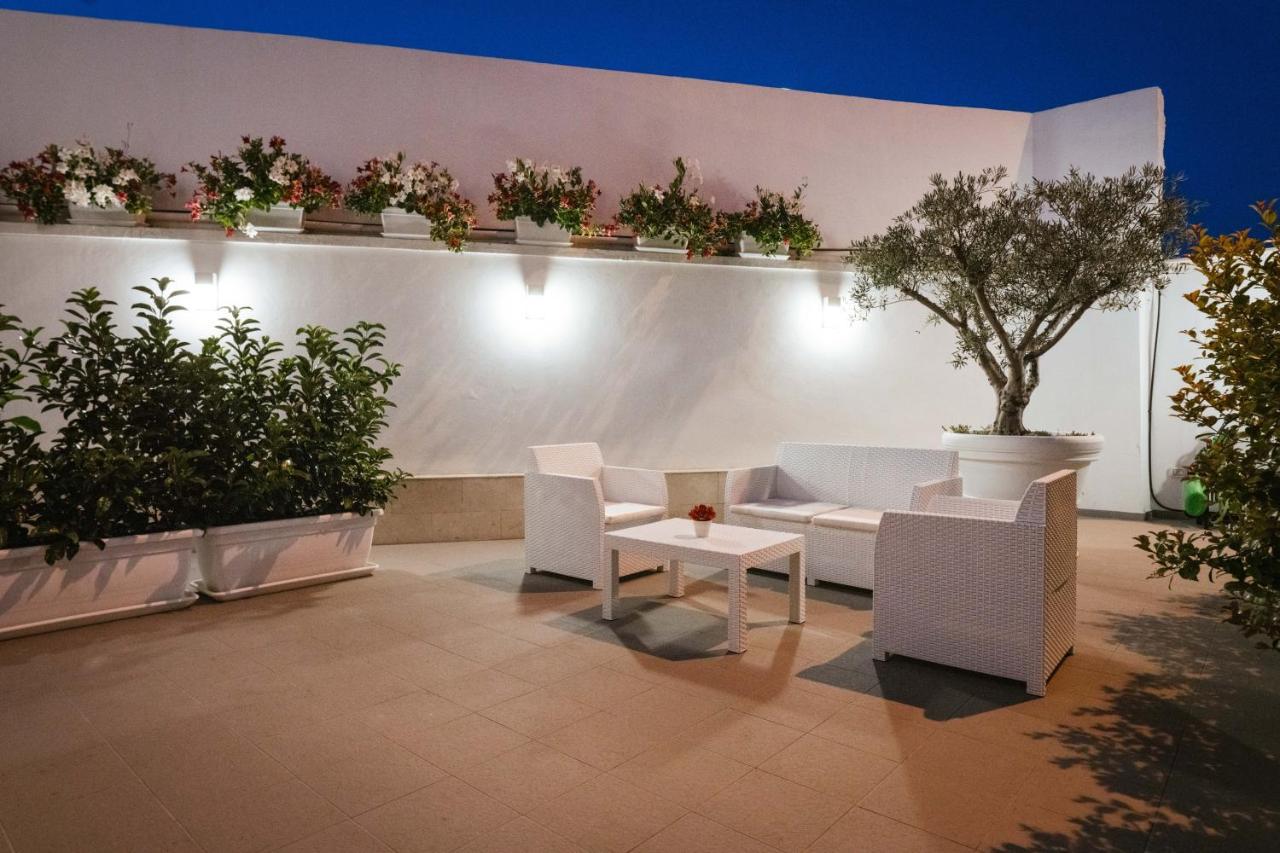 Villa Cadjla B&B Bari Exteriör bild